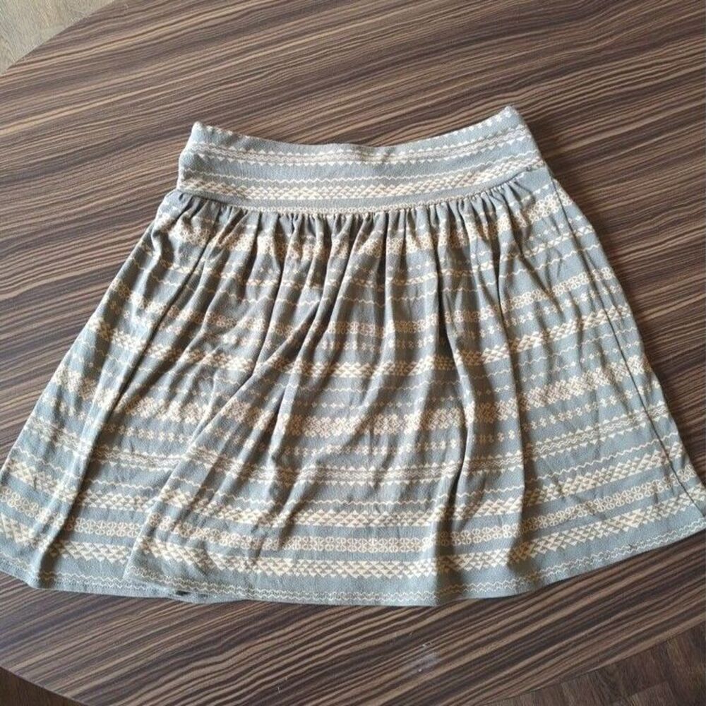 Gap Size Small Grey & Cream Print Pull on Stretch Skirt Boho Aztec Cute‎ Cozy